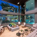 Sukhumvit Apt Pool&Gym Wi-Fi Free Bus To Bts